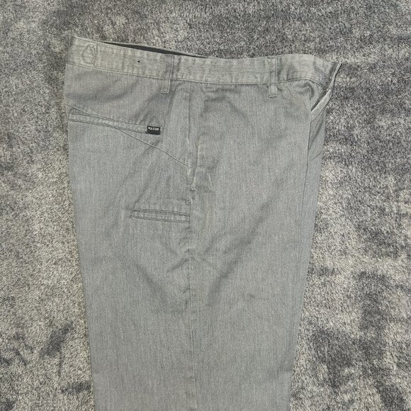 Volcom Stone Corpo Class collection Men's stylish shorts with 33" waist - Picture 4 of 12